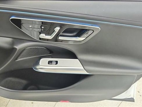 Used 2024 Mercedes-Benz E 450 4MATIC Sedan w/ Airmatic Package image 26