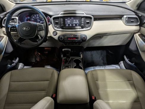 Used 2020 Kia Sorento EX FWD image 16