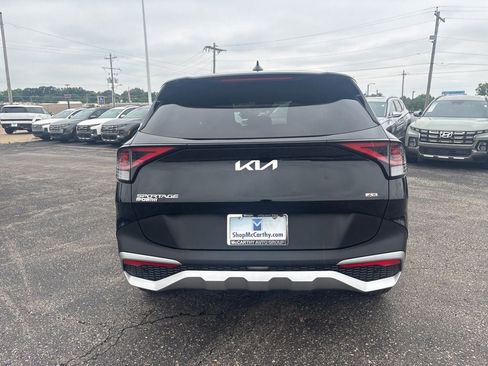 Used 2025 Kia Sportage LX AWD/4WD image 11