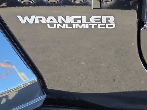 Used 2021 Jeep Wrangler Unlimited Sahara image 14