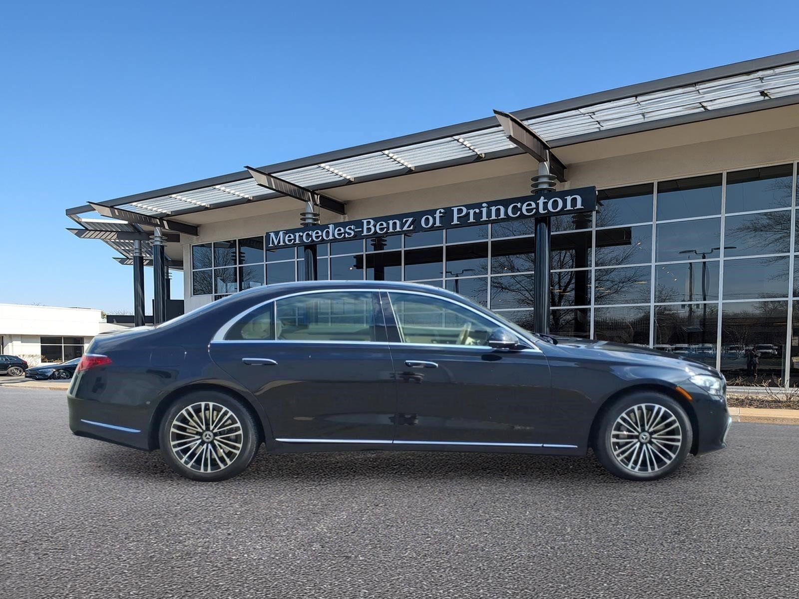Certified 2024 Mercedes-Benz S 580 4MATIC Sedan image 2