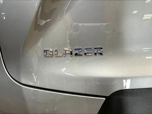 Used 2023 Chevrolet Blazer LT FWD image 23