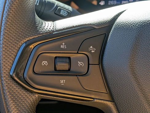 Used 2025 Chevrolet TrailBlazer LT AWD/4WD image 19