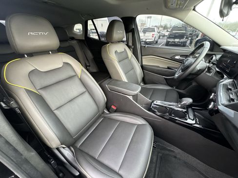 Used 2025 Chevrolet Trax ACTIV w/ Sunroof Package image 25