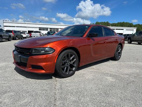 Used 2022 Dodge Charger SXT w/ Blacktop Package RWD image 1
