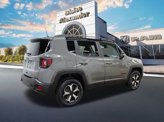 Used 2022 Jeep Renegade Trailhawk video 3