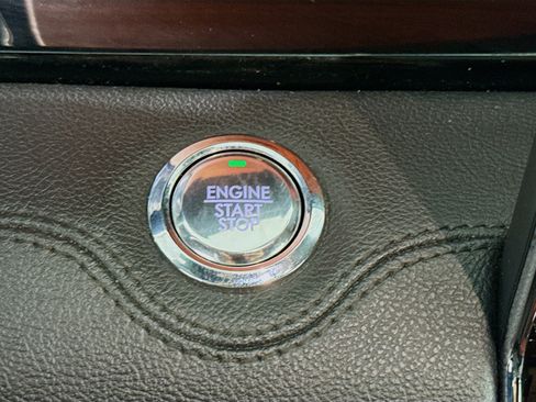 Used 2024 Lincoln Navigator L Premiere image 20