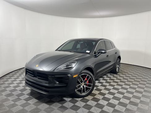 Certified 2024 Porsche Macan S AWD/4WD image 1