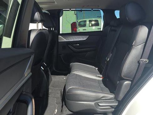 Used 2025 MAZDA CX-70 3.3 Turbo w/ Preferred Package image 10