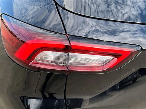 Used 2024 Ford Escape ST-Line image 28