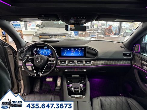 Used 2025 Mercedes-Benz Maybach GLS 600 4MATIC image 32