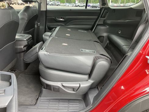 Certified 2024 Toyota Grand Highlander FWD image 25
