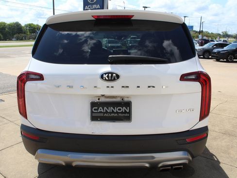 Used 2021 Kia Telluride EX w/ EX Premium Package FWD image 5