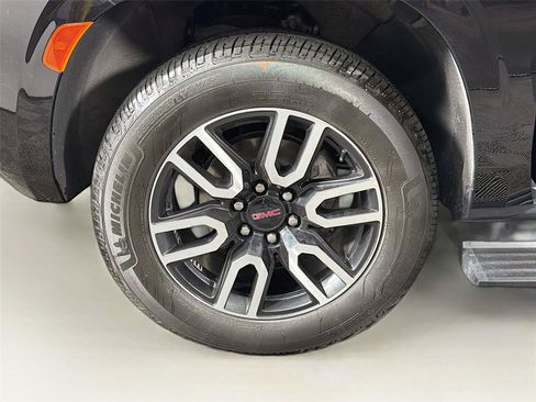 Used 2022 GMC Yukon AT4 AWD/4WD image 34