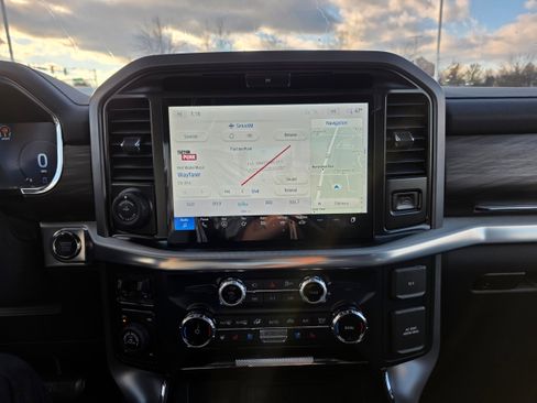 New 2025 Ford F150 Lariat w/ Equipment Group 501A Mid image 13