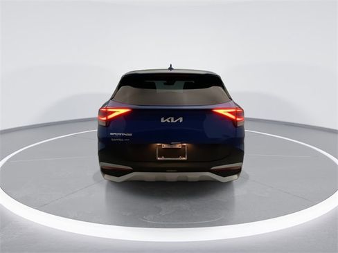Used 2024 Kia Sportage EX image 3