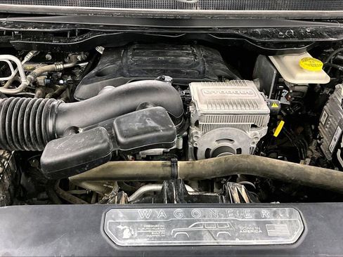 Used 2022 Jeep Wagoneer Series III w/ Convenience Group I image 9