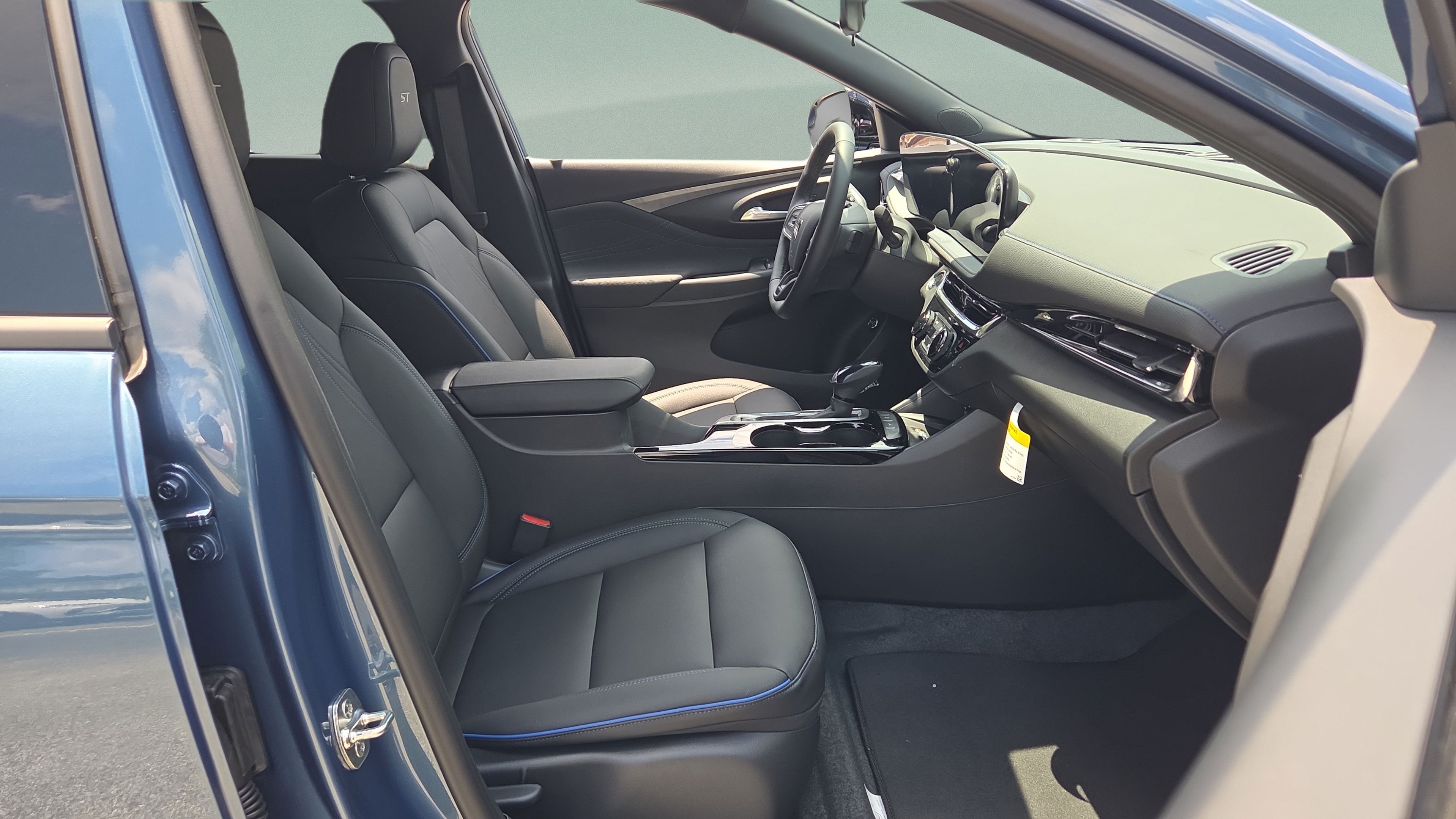 New 2026 Buick Envista Sport Touring w/ Convenience I Package FWD image 18
