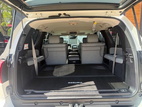 Used 2018 Toyota Sequoia Platinum AWD/4WD image 20