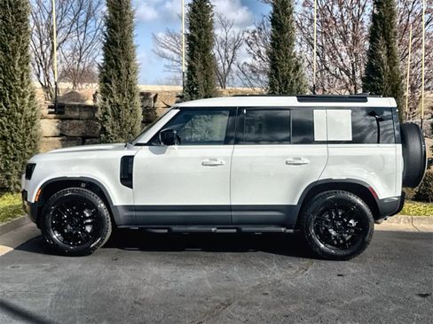 Used 2026 Land Rover Defender 110 S image 2