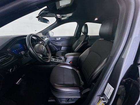 Used 2024 Ford Escape ST-Line image 13