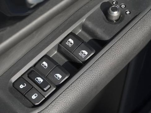 New 2026 Jeep Compass Latitude image 20