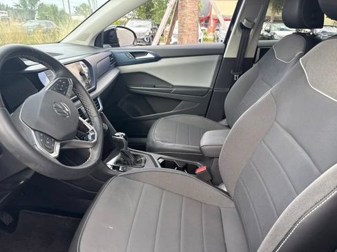 Certified 2023 Volkswagen Taos SE w/ Panoramic Sunroof Package FWD image 16