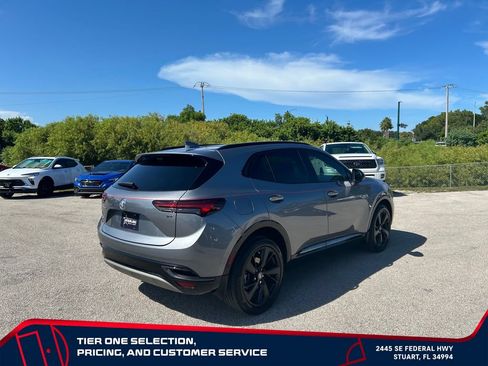 Used 2022 Buick Envision Essence w/ Technology Package II FWD image 7