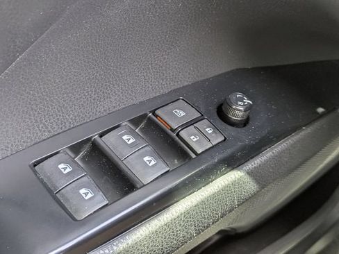 Used 2019 Toyota Camry LE w/ Sunroof Package FWD image 22