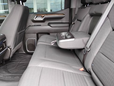 Used 2023 GMC Sierra 1500 Elevation w/ Preferred Package AWD/4WD image 26