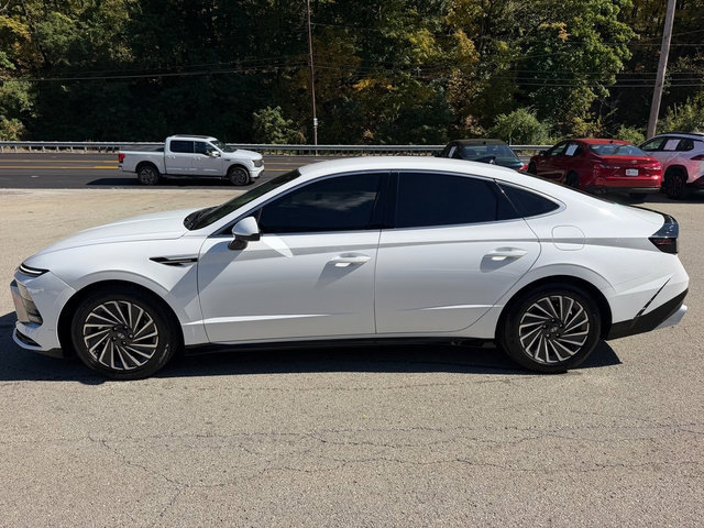 Used 2025 Hyundai Sonata SEL FWD image 9