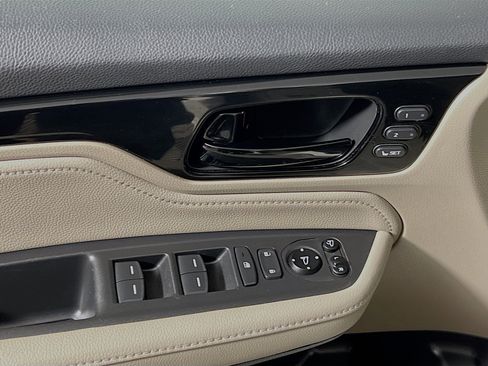 Used 2018 Honda Odyssey Elite image 17