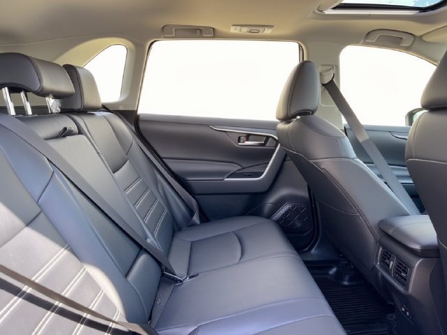 Used 2019 Toyota RAV4 XLE Premium w/ Advanced Technology Package FWD image 29