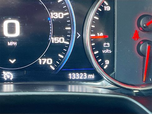 Used 2024 Chevrolet Blazer RS w/ Enhanced Convenience Package image 12