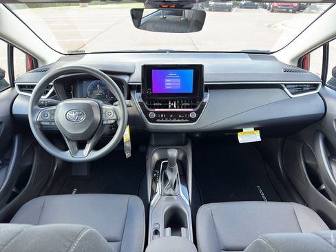 Used 2026 Toyota Corolla LE image 17