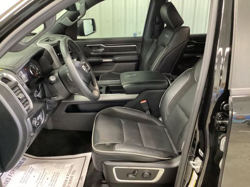 Used 2024 RAM 1500 Laramie AWD/4WD image 14