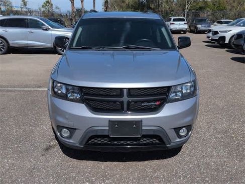 Used 2019 Dodge Journey SE w/ Blacktop Package image 3