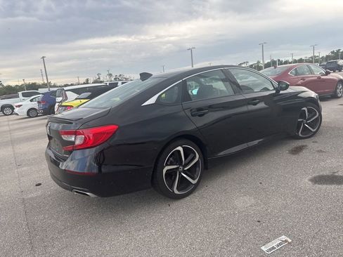 Used 2022 Honda Accord Sport image 4