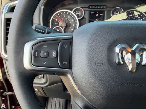 Used 2025 RAM 1500 Big Horn AWD/4WD image 34