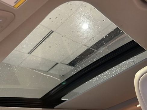 Used 2017 Jeep Cherokee Limited image 15