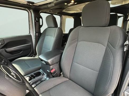 Used 2021 Jeep Wrangler Unlimited Sport AWD/4WD image 13