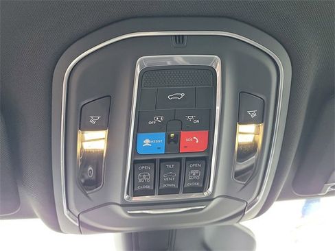 New 2025 Jeep Grand Cherokee L Limited w/ Trailer Tow Package image 20