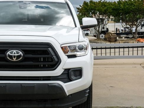 Used 2020 Toyota Tacoma SR w/ SR Convenience Package RWD image 46