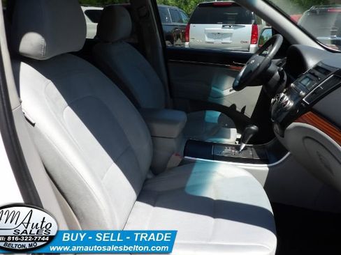 Used 2010 Hyundai Veracruz GLS image 18