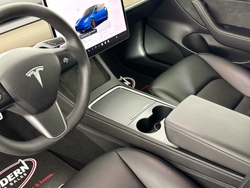 Used 2023 Tesla Model 3 Performance image 27