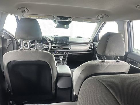 Used 2023 Kia Seltos LX image 17