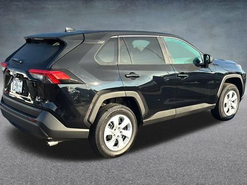 Used 2025 Toyota RAV4 LE AWD/4WD image 29