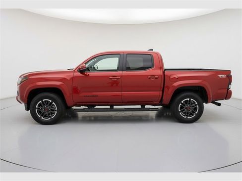 Used 2024 Toyota Tacoma TRD Sport image 12
