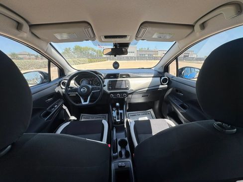 Used 2021 Nissan Versa SV FWD image 35