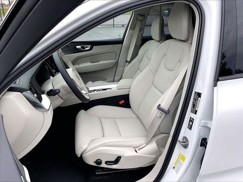 New 2026 Volvo XC60 B5 Ultra w/ Climate Package image 11